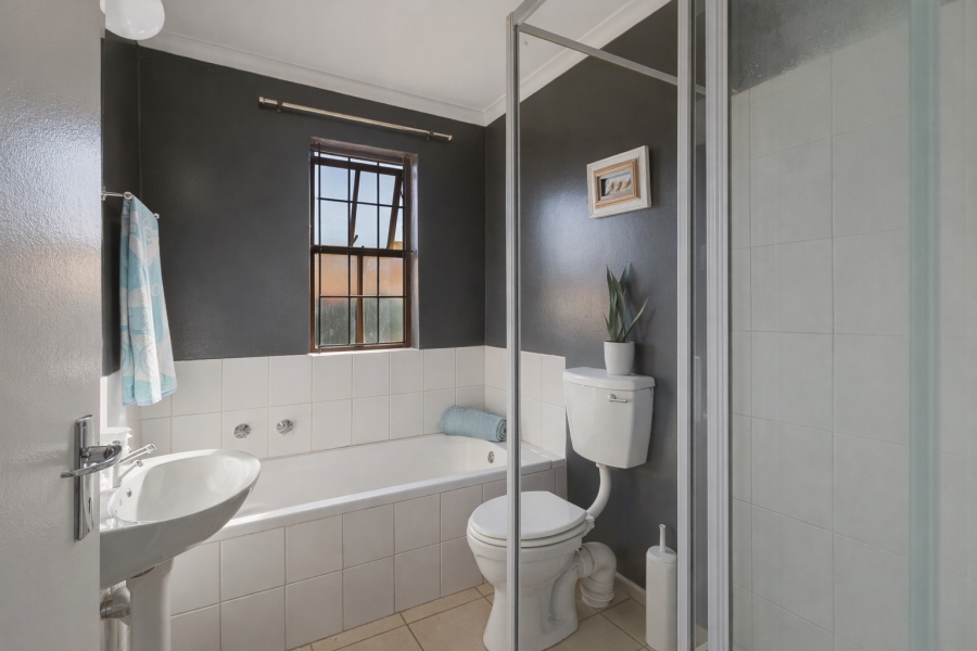 2 Bedroom Property for Sale in Fairview Golf Estate Western Cape